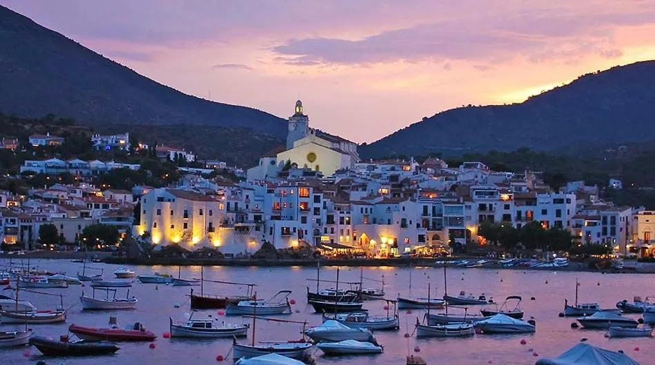 Casa con encanto y jardín amplio en Cadaqués Villa Сasa de vacaciones